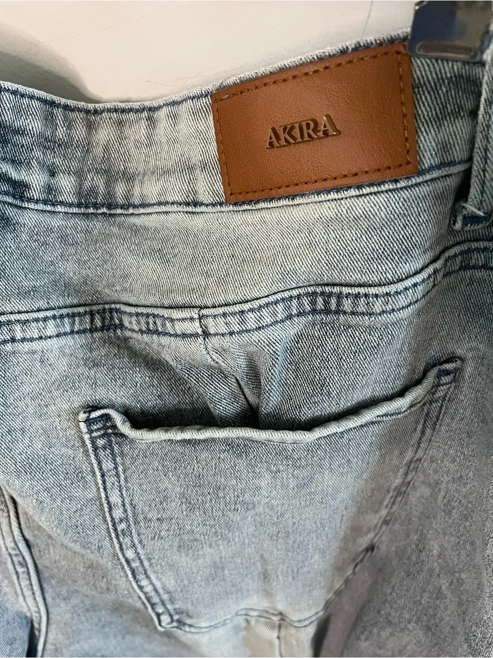 Akira Light Wash Stacked Ruched Buckle Strap Jeans Plus Size 19/34 - Picture 3 of 10